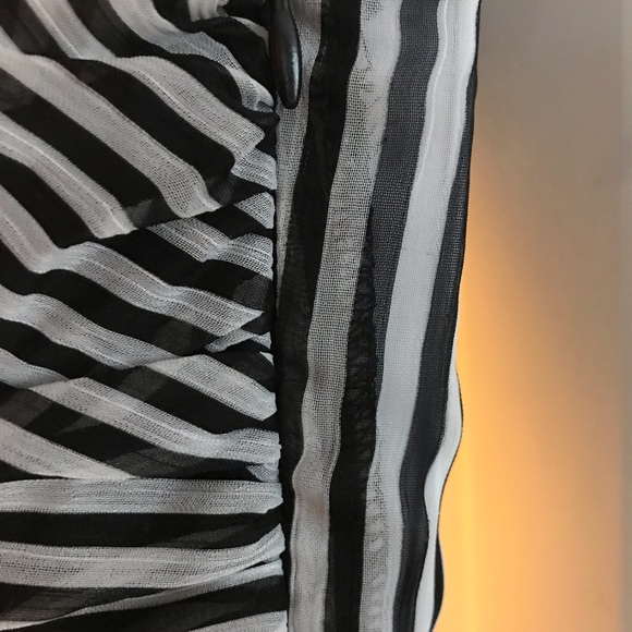 Striped Ruffle Shoulder Top - Picture 2 of 4